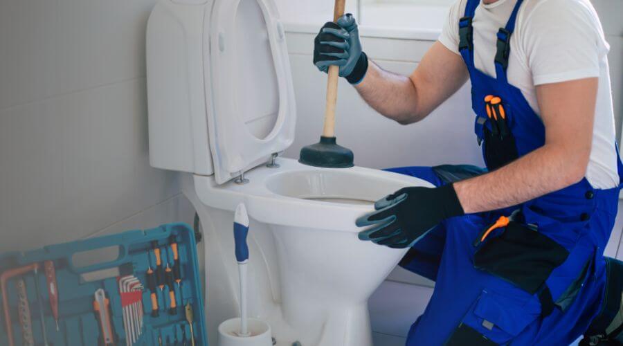 Expert burst pipe repair services in Albion, IA